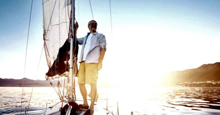 7 Valid Reasons to Leave the City Life and Start to Live in a Boat