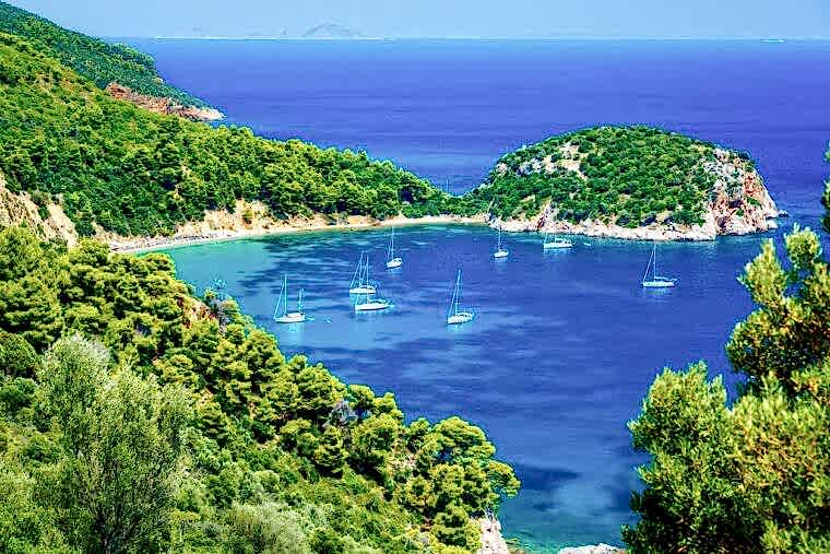 Guide to Sailing in the Sporades Islands