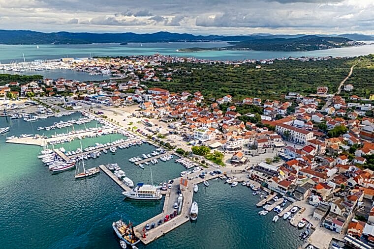 Yacht Charter Murter Guide